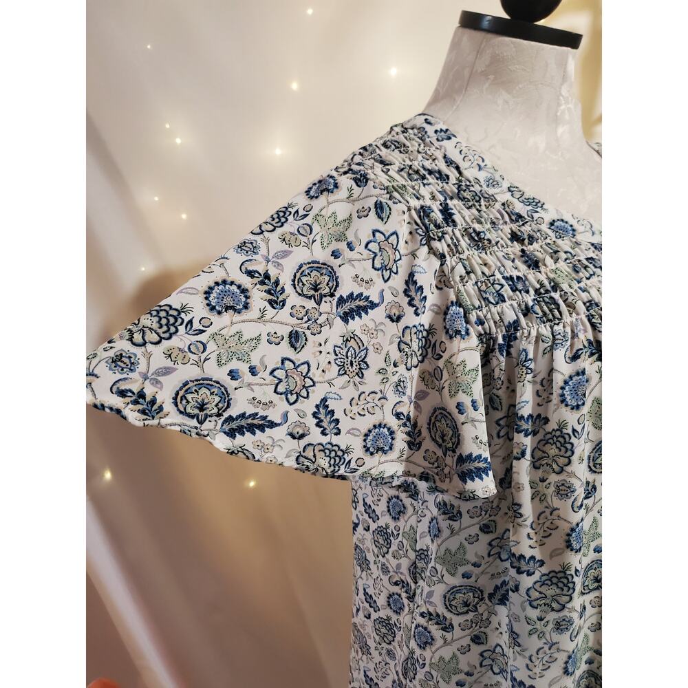 Rose + Olive Womens Floral Smocked Flutter Sleeve Popover Blouse Size 1X Cottage - Picture 7 of 13